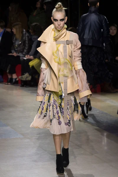 Look 13
